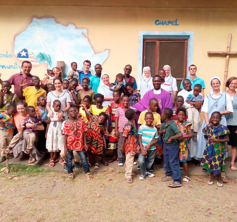 Cuore Fratello si impegna a offrire cure e alimenti terapeutici ai bambini della Liberia. 
